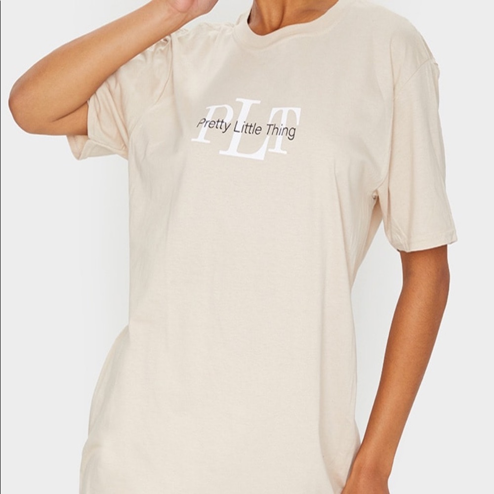 Size small Pretty little thing basic Tee